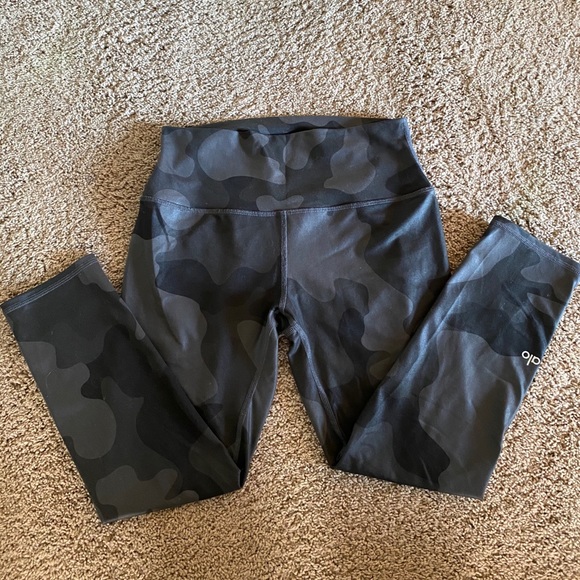 ALO Yoga Pants - Alo Leggings